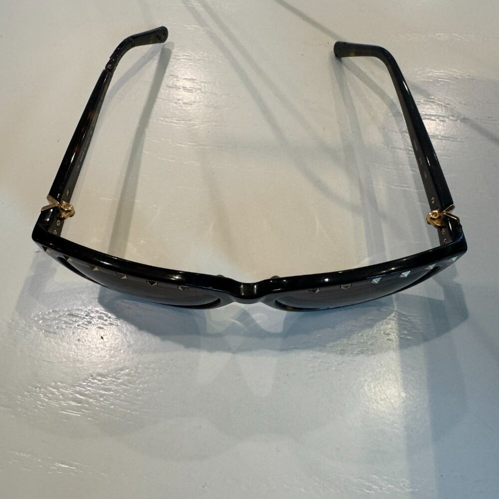 Valentino Brown, Black & Gold Rockstud Tortoise Wayfarer Sunglasses - See Pics! - Picture 2 of 16